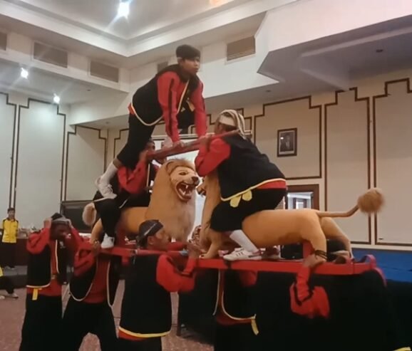 Sisingaan Cheer Production