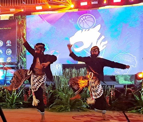 Reog Ponorogo Suromenggolo