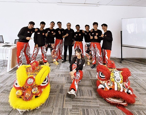 Barongsai Liong Koh Along