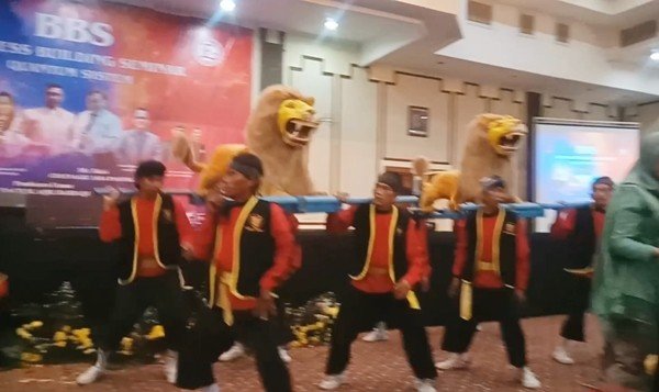 Grup Sisingaan Suryadilaga
